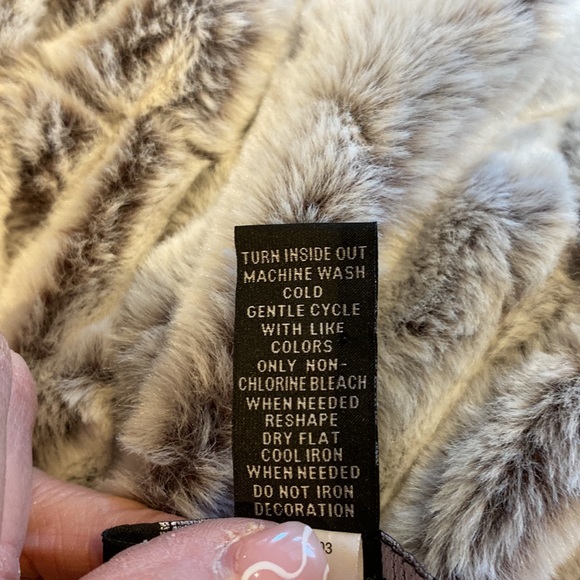 INC Floral Red/White Cardigan; Clear sequins; crystal buttons; 3/4 sleeves. SZ M - Picture 8 of 9